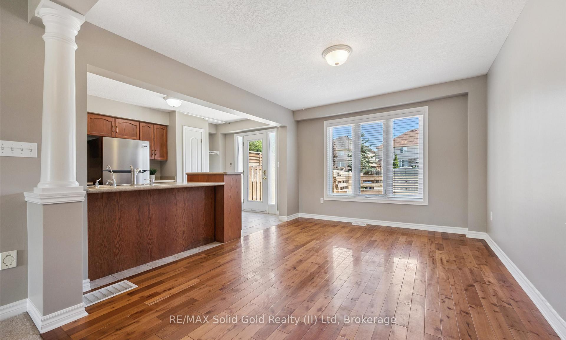 Photo 15 of 543 Victoria Road N, Guelph, Victoria North — HOMEH
