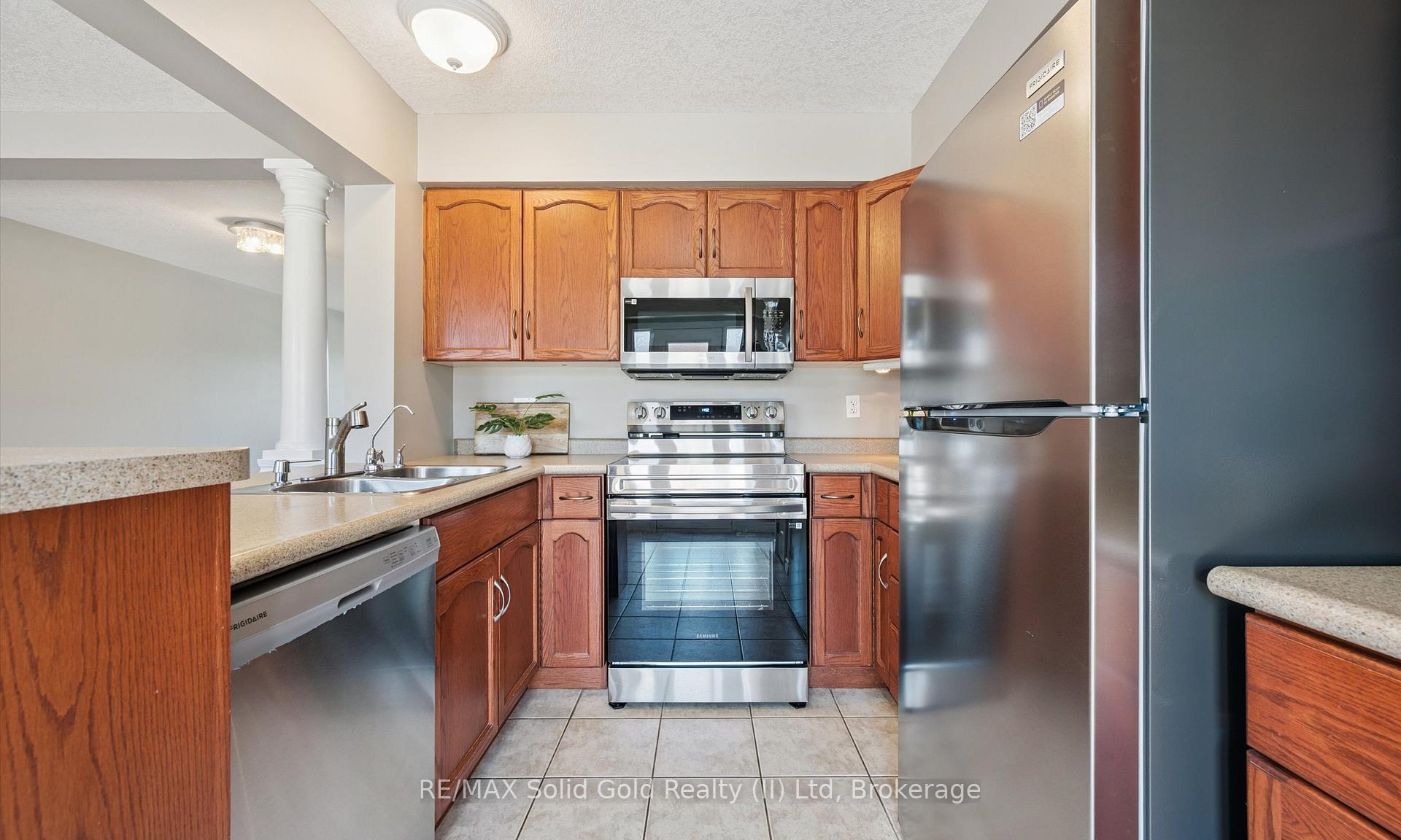 Photo 23 of 543 Victoria Road N, Guelph, Victoria North — HOMEH