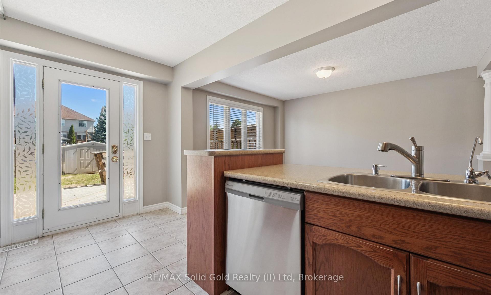 Photo 25 of 543 Victoria Road N, Guelph, Victoria North — HOMEH