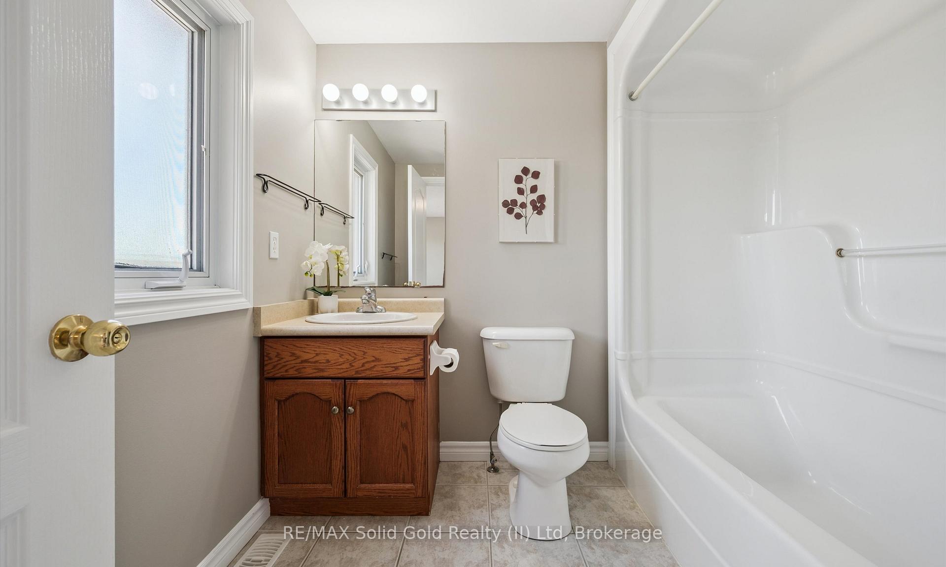 Photo 29 of 543 Victoria Road N, Guelph, Victoria North — HOMEH