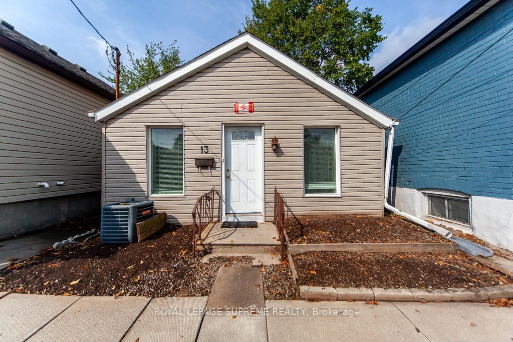 Photo 2 of 13 Robins Avenue, Hamilton, Crown Point — HOMEH