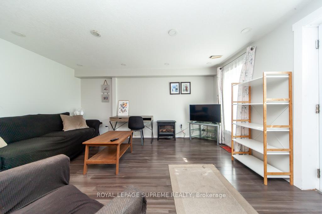 Photo 5 of 13 Robins Avenue, Hamilton, Crown Point — HOMEH