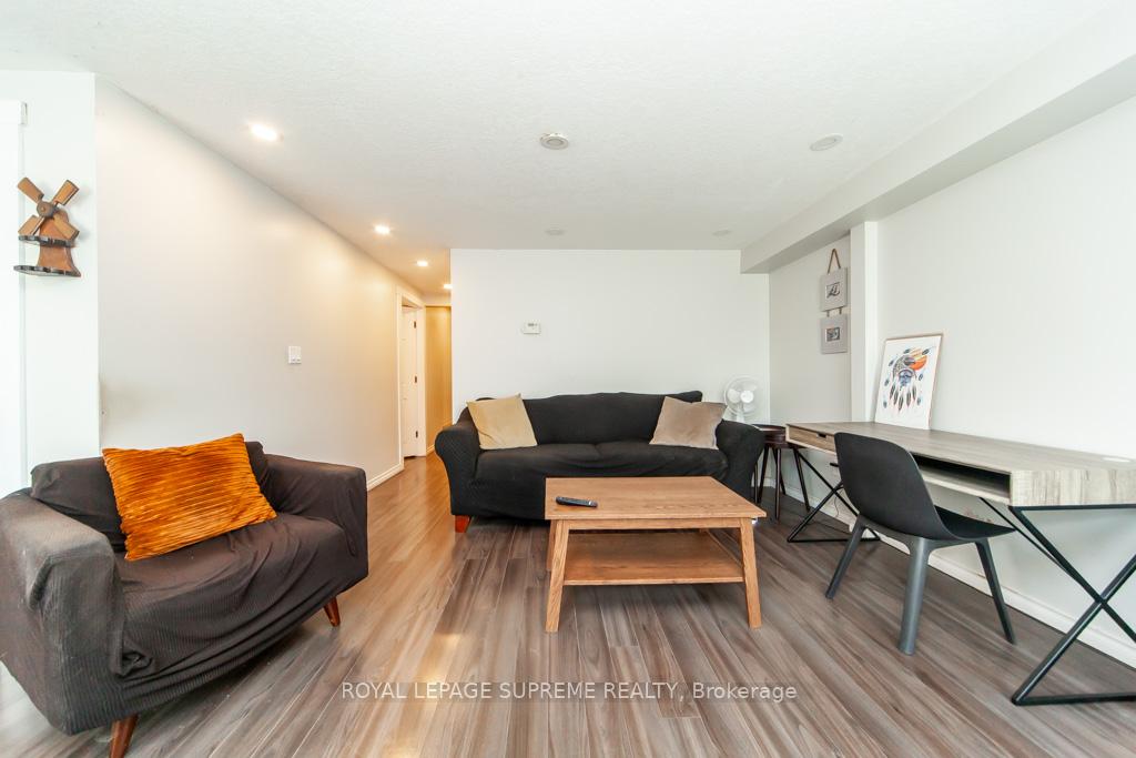 Photo 7 of 13 Robins Avenue, Hamilton, Crown Point — HOMEH