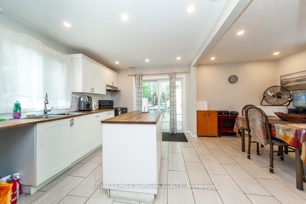 Photo 9 of 13 Robins Avenue, Hamilton, Crown Point — HOMEH