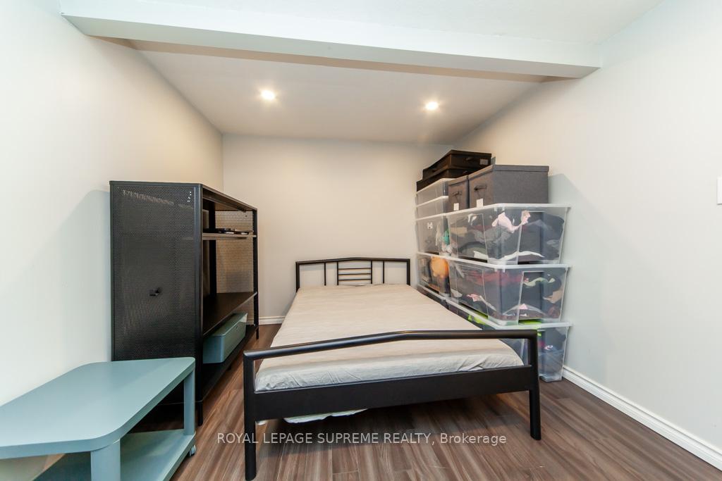 Photo 16 of 13 Robins Avenue, Hamilton, Crown Point — HOMEH
