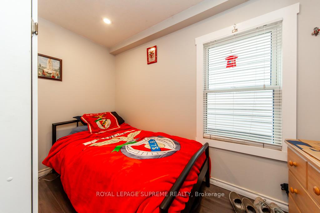 Photo 19 of 13 Robins Avenue, Hamilton, Crown Point — HOMEH