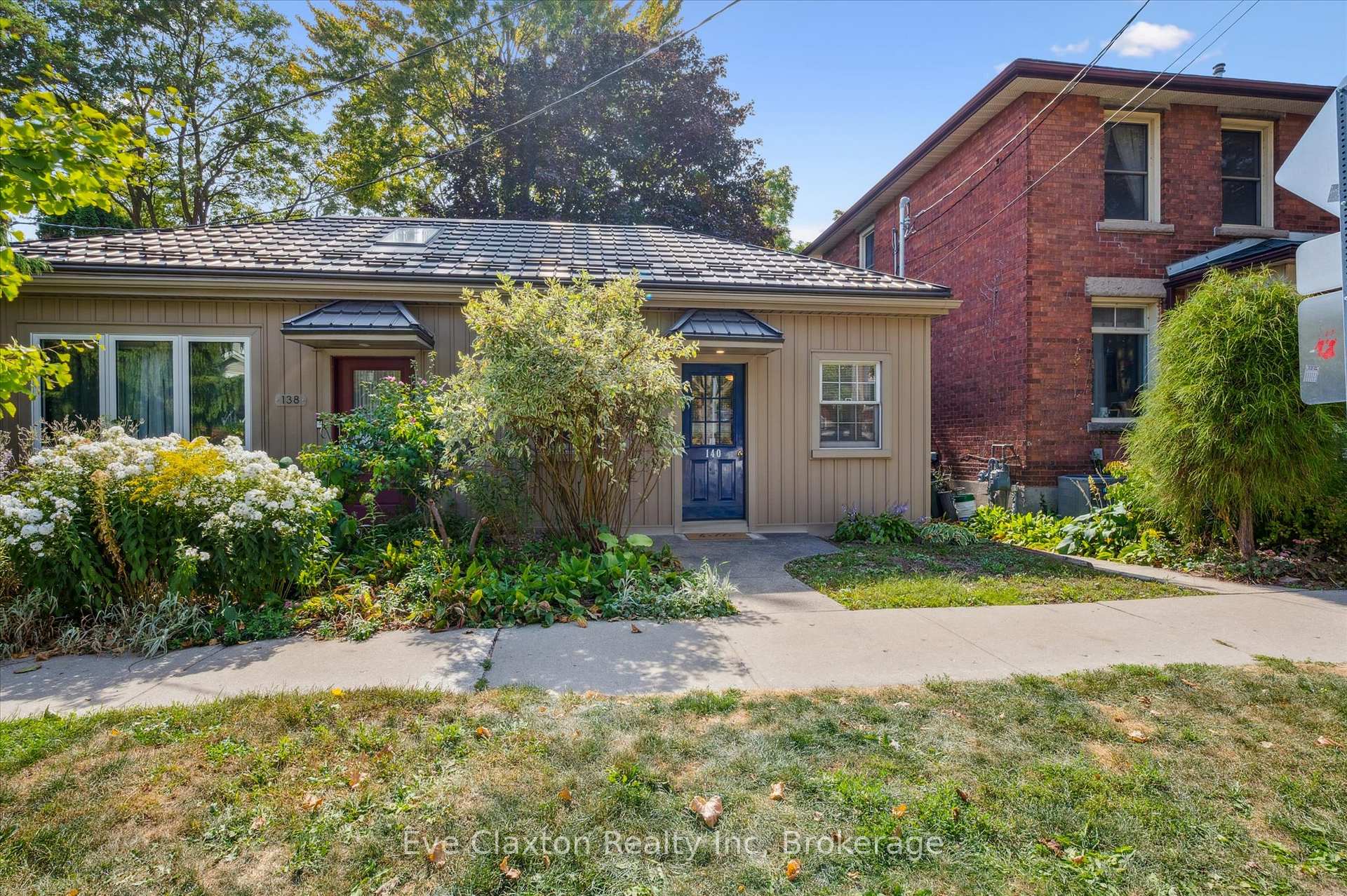 Photo 2 of 140 Arthur Street N, Guelph, St. George's — HOMEH