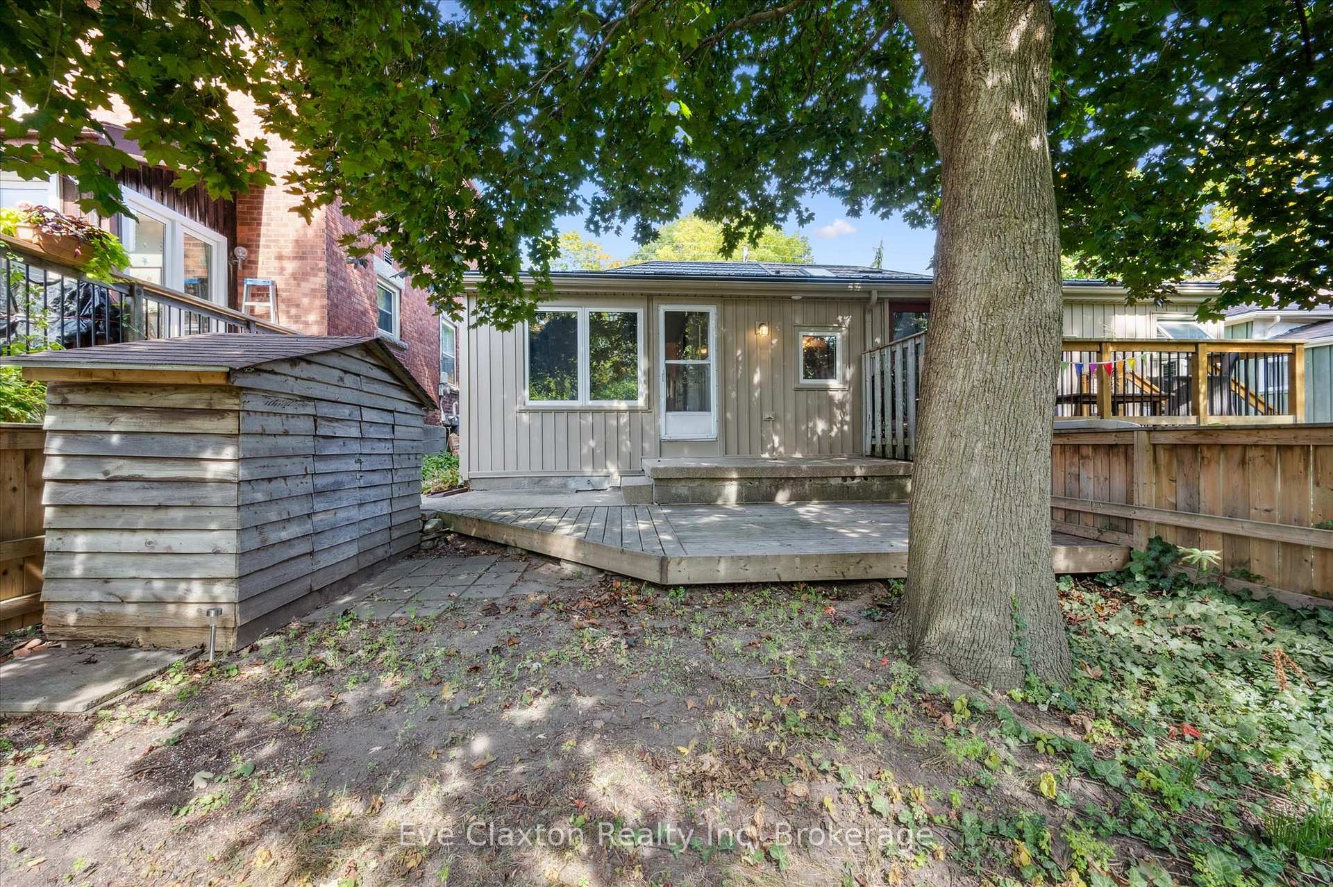 Photo 17 of 140 Arthur Street N, Guelph, St. George's — HOMEH
