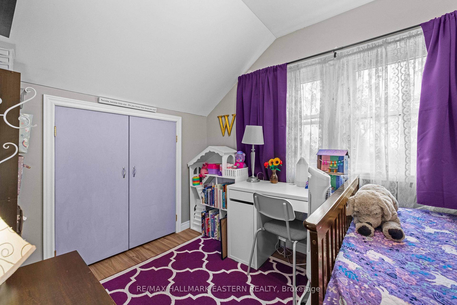 Photo 21 of 647 Park Street N, Peterborough, Northcrest Ward 5 — HOMEH