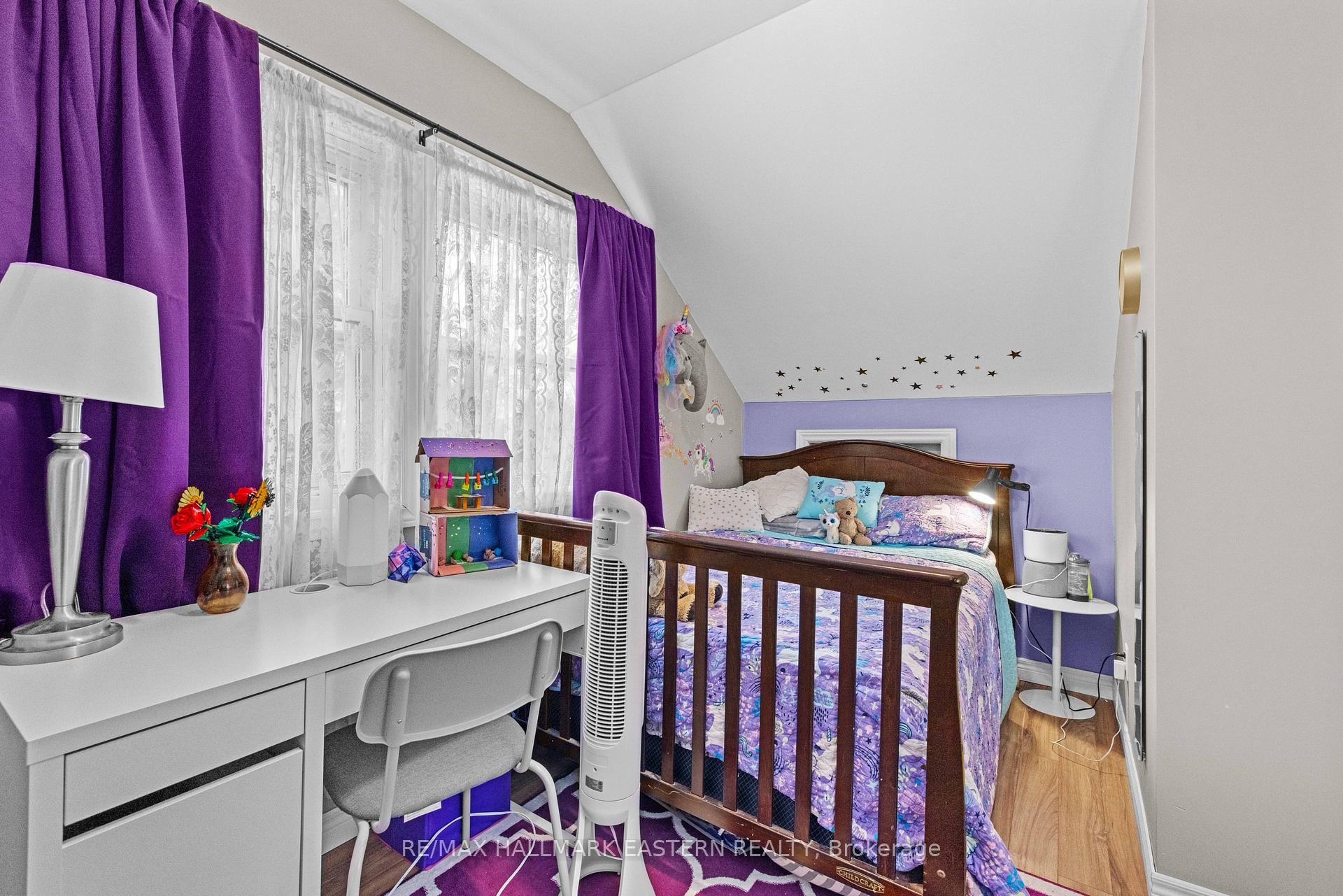 Photo 23 of 647 Park Street N, Peterborough, Northcrest Ward 5 — HOMEH