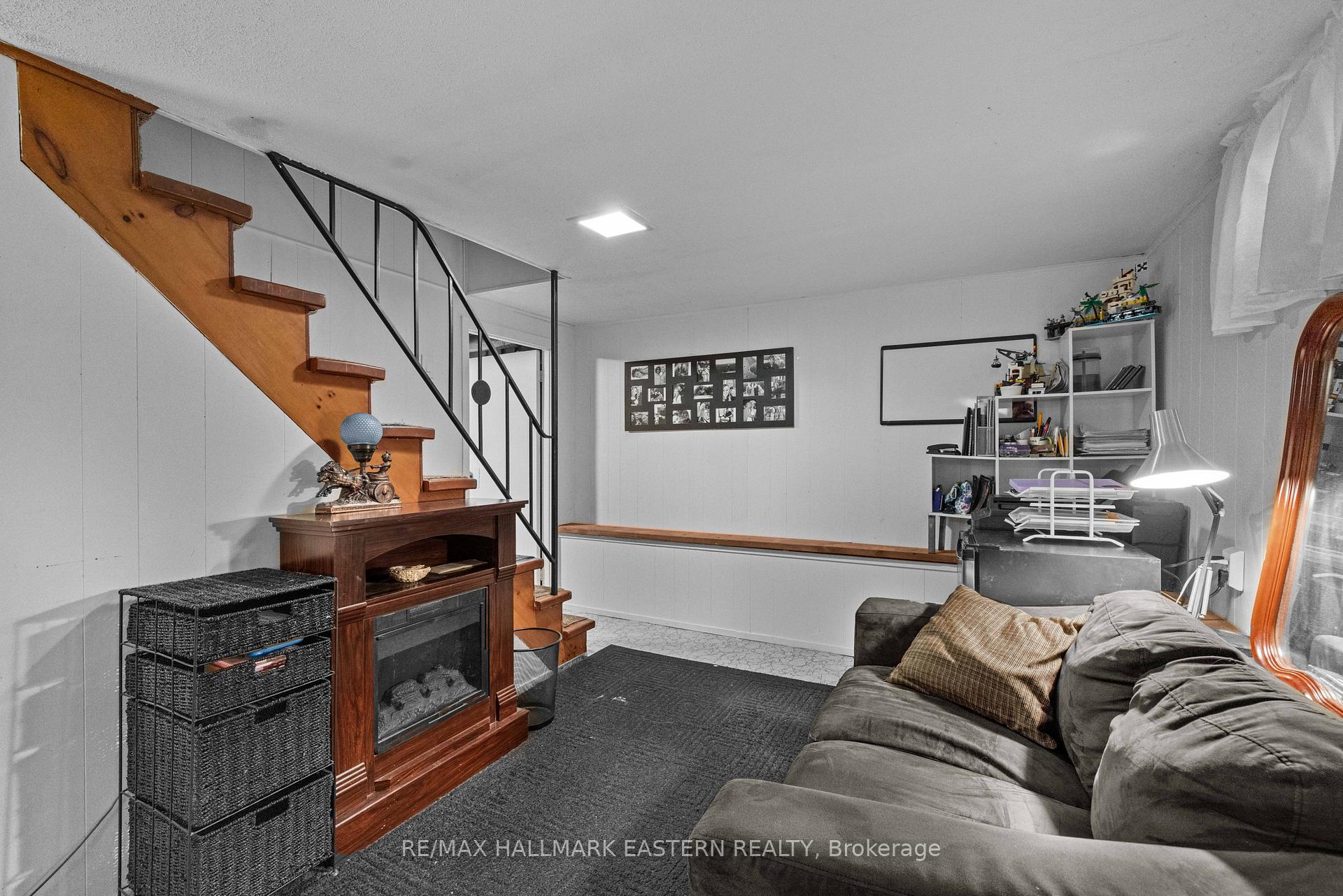 Photo 28 of 647 Park Street N, Peterborough, Northcrest Ward 5 — HOMEH