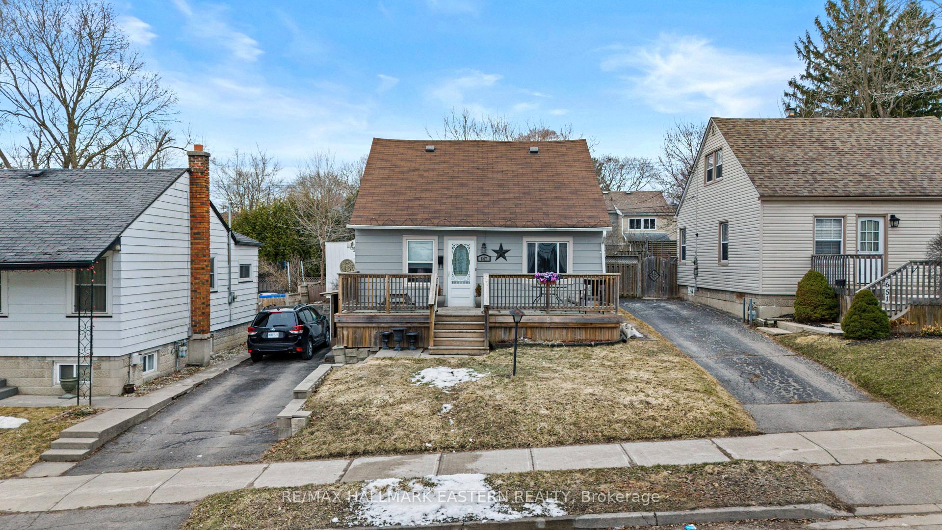 Photo 34 of 647 Park Street N, Peterborough, Northcrest Ward 5 — HOMEH