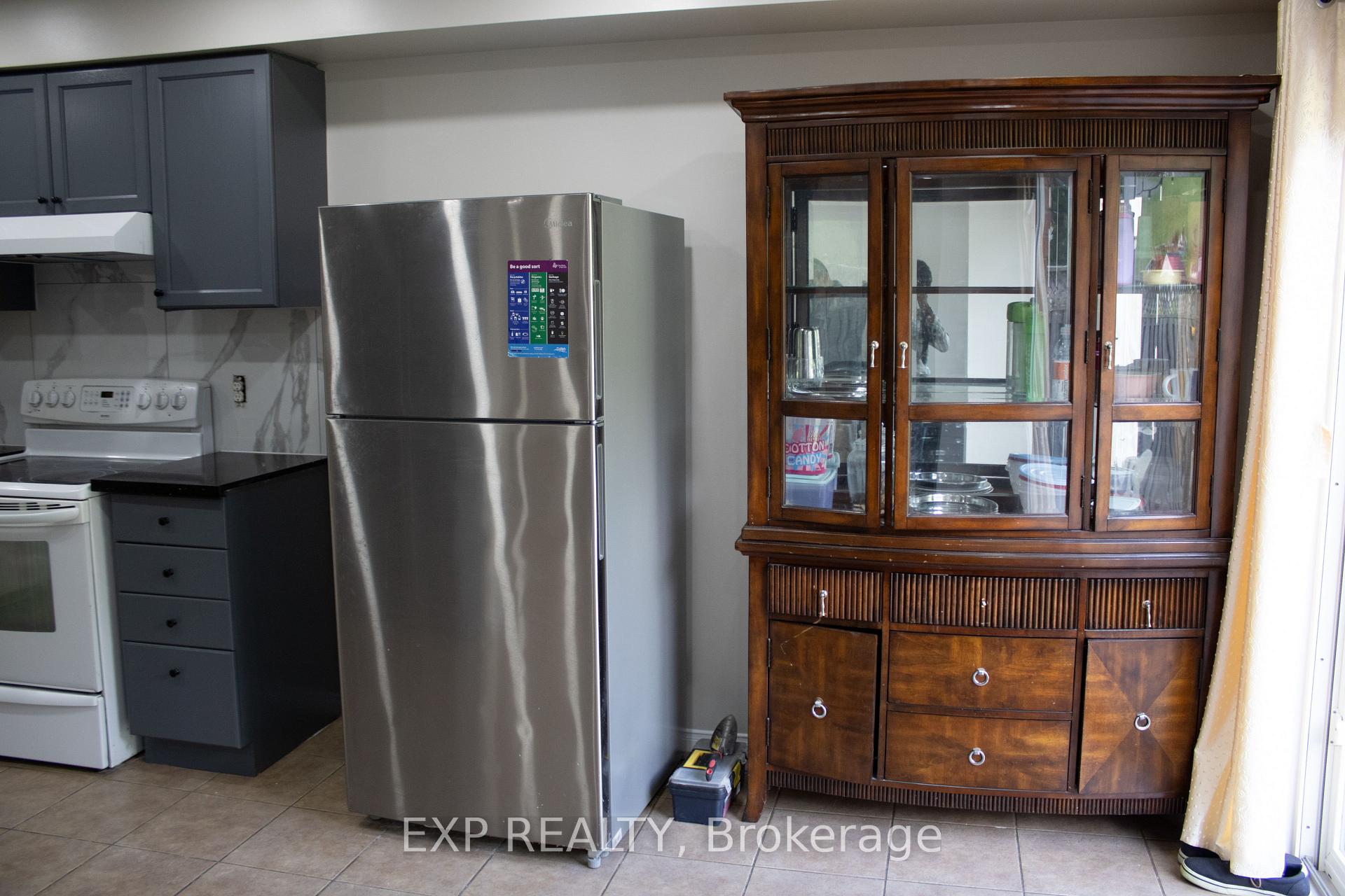 Photo 10 of 20 Curzon Crescent, Guelph, Willow West/Sugarbush/West Acres — HOMEH