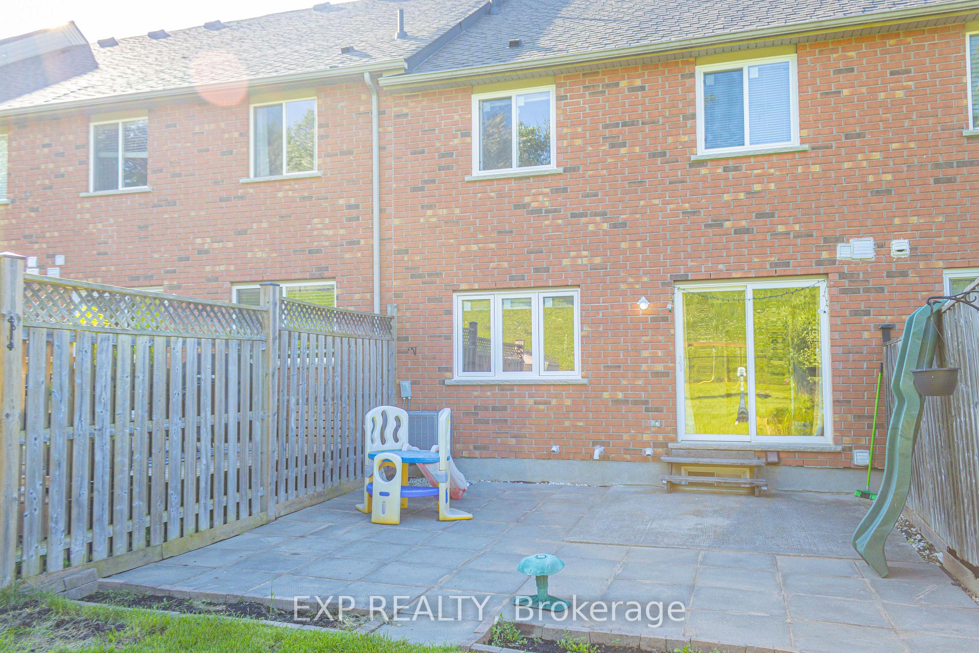 Photo 32 of 20 Curzon Crescent, Guelph, Willow West/Sugarbush/West Acres — HOMEH