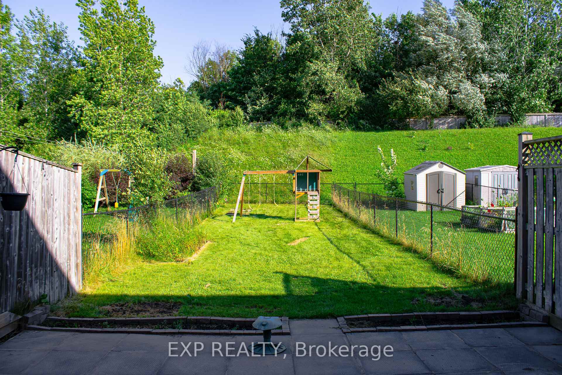 Photo 33 of 20 Curzon Crescent, Guelph, Willow West/Sugarbush/West Acres — HOMEH