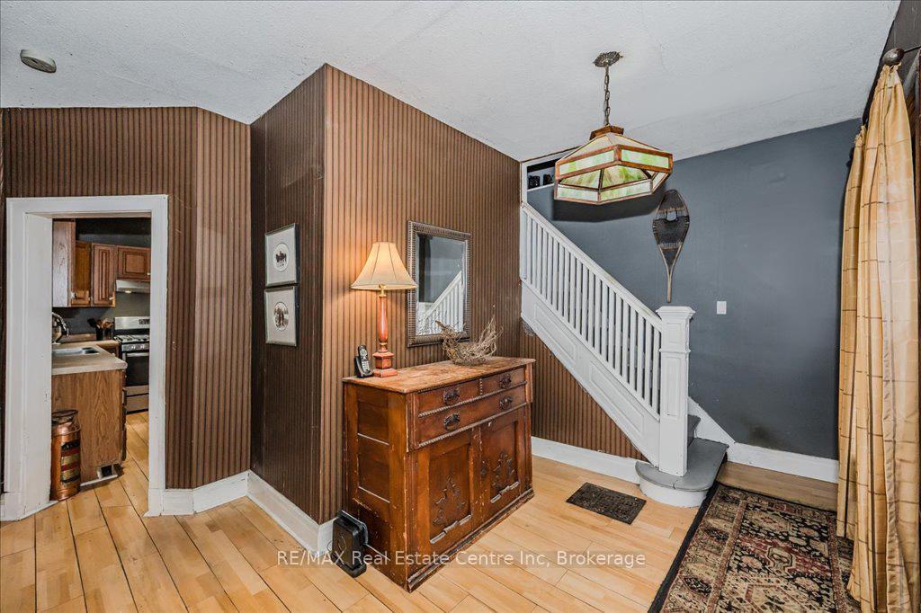 Photo 5 of 265 London Road W, Guelph, Exhibition Park — HOMEH