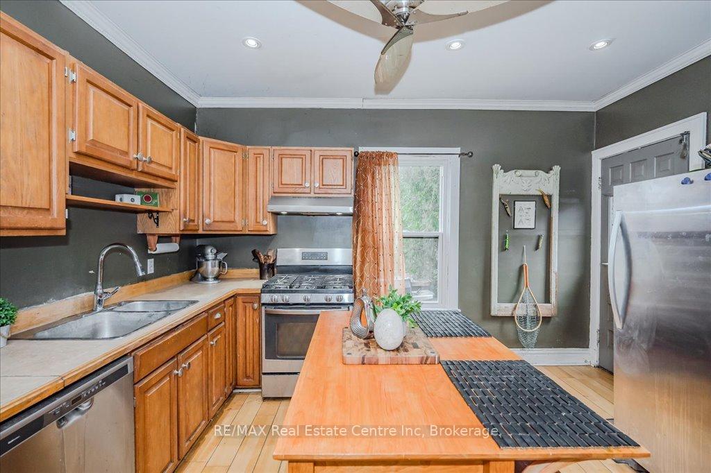 Photo 11 of 265 London Road W, Guelph, Exhibition Park — HOMEH