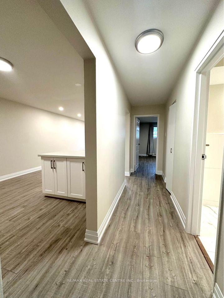 Photo 6 of Unit 4, 2 Normandy Drive, Guelph, St. George's — HOMEH