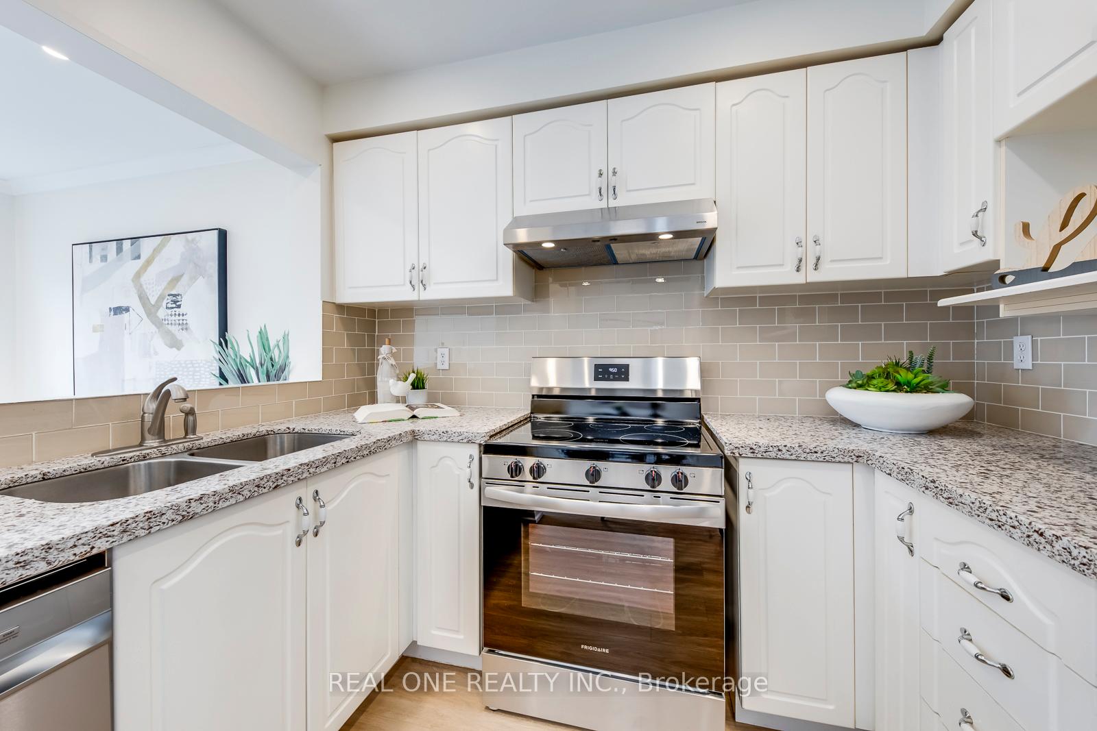 Photo 9 of 22 Sloan Drive, Milton, Dempsey — HOMEH