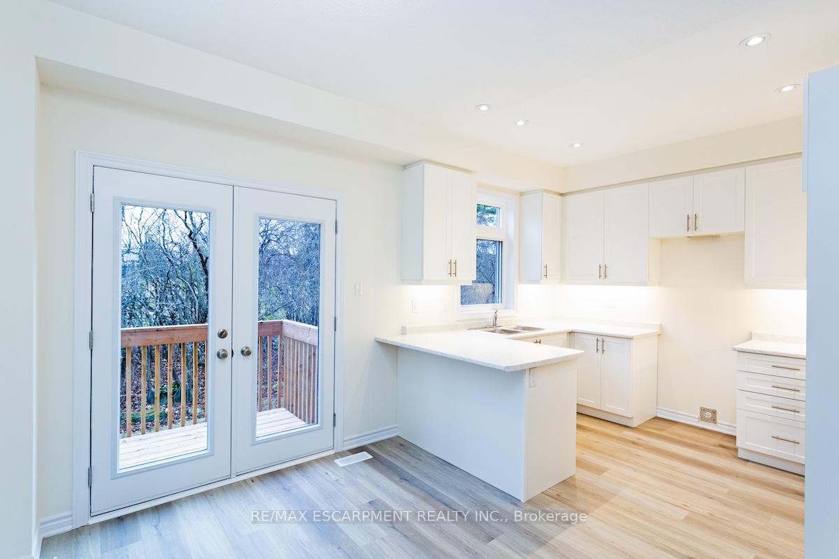 Photo 11 of 37 Jell Street, Guelph, Kortright East — HOMEH