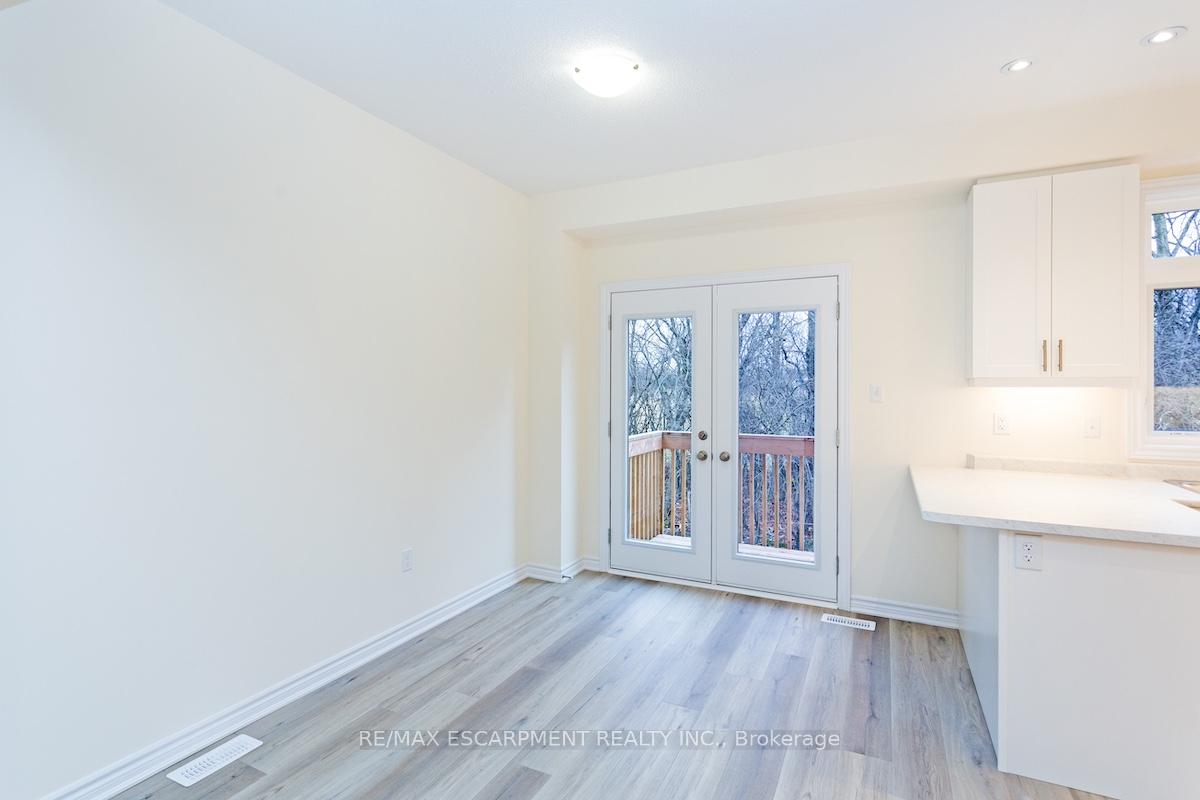 Photo 14 of 37 Jell Street, Guelph, Kortright East — HOMEH