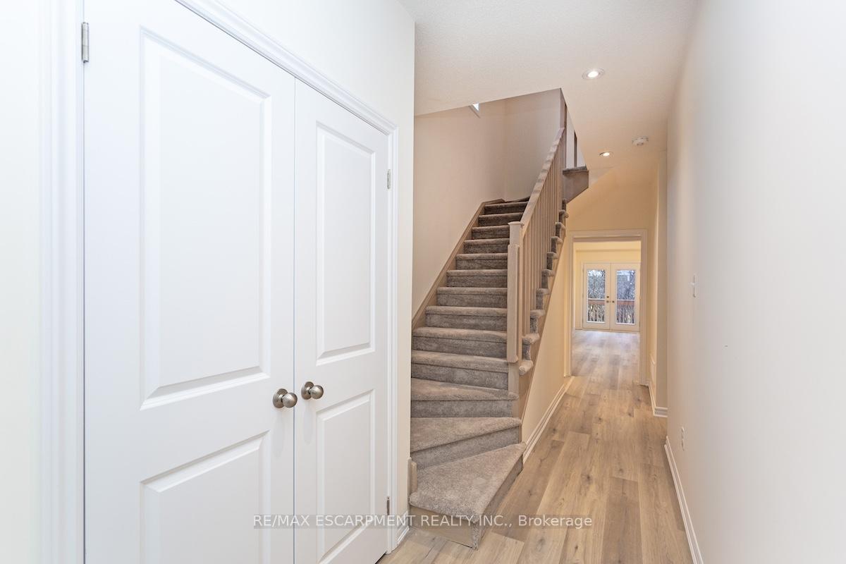 Photo 18 of 37 Jell Street, Guelph, Kortright East — HOMEH