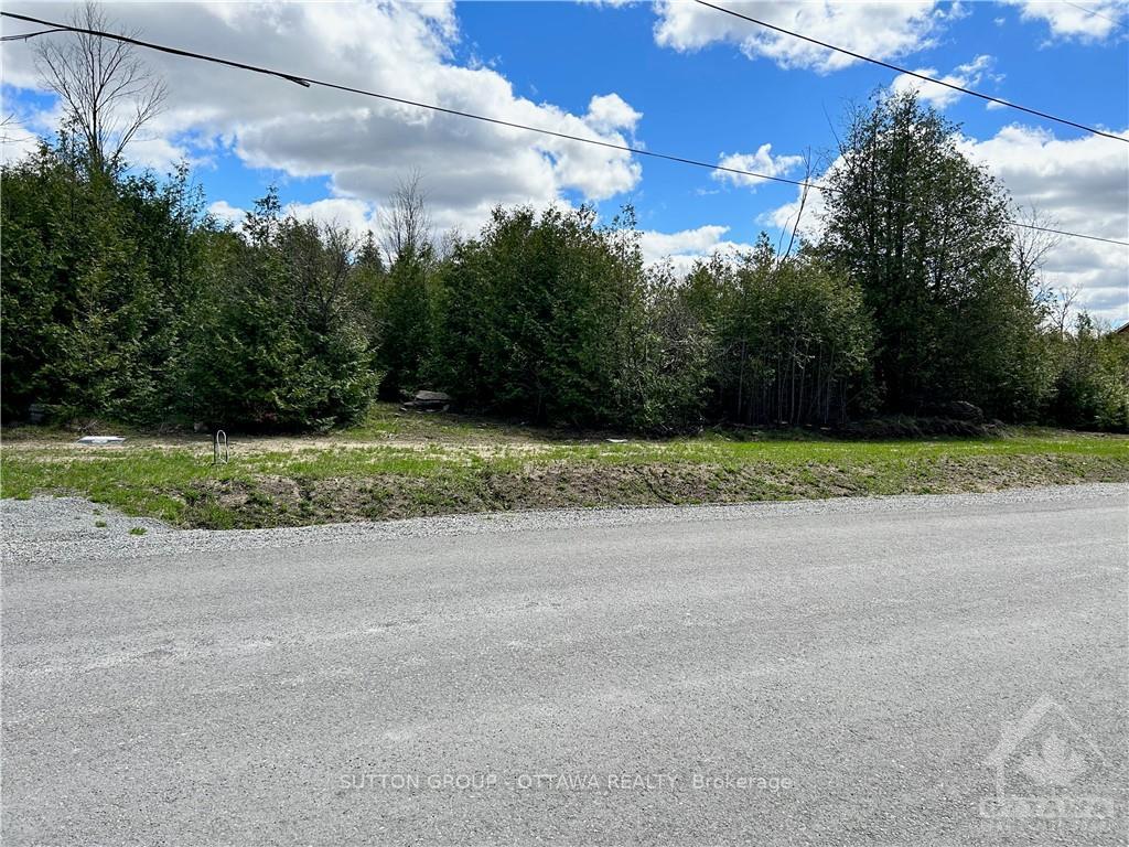 Photo 2 of Unit 6, 6256 Nick Adams Road E, Ottawa, Osgoode Twp North of Reg Rd 6 — HOMEH