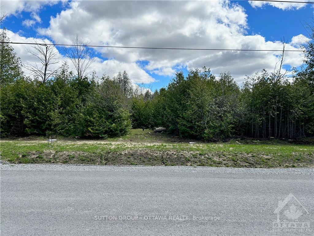 Photo 3 of Unit 6, 6256 Nick Adams Road E, Ottawa, Osgoode Twp North of Reg Rd 6 — HOMEH