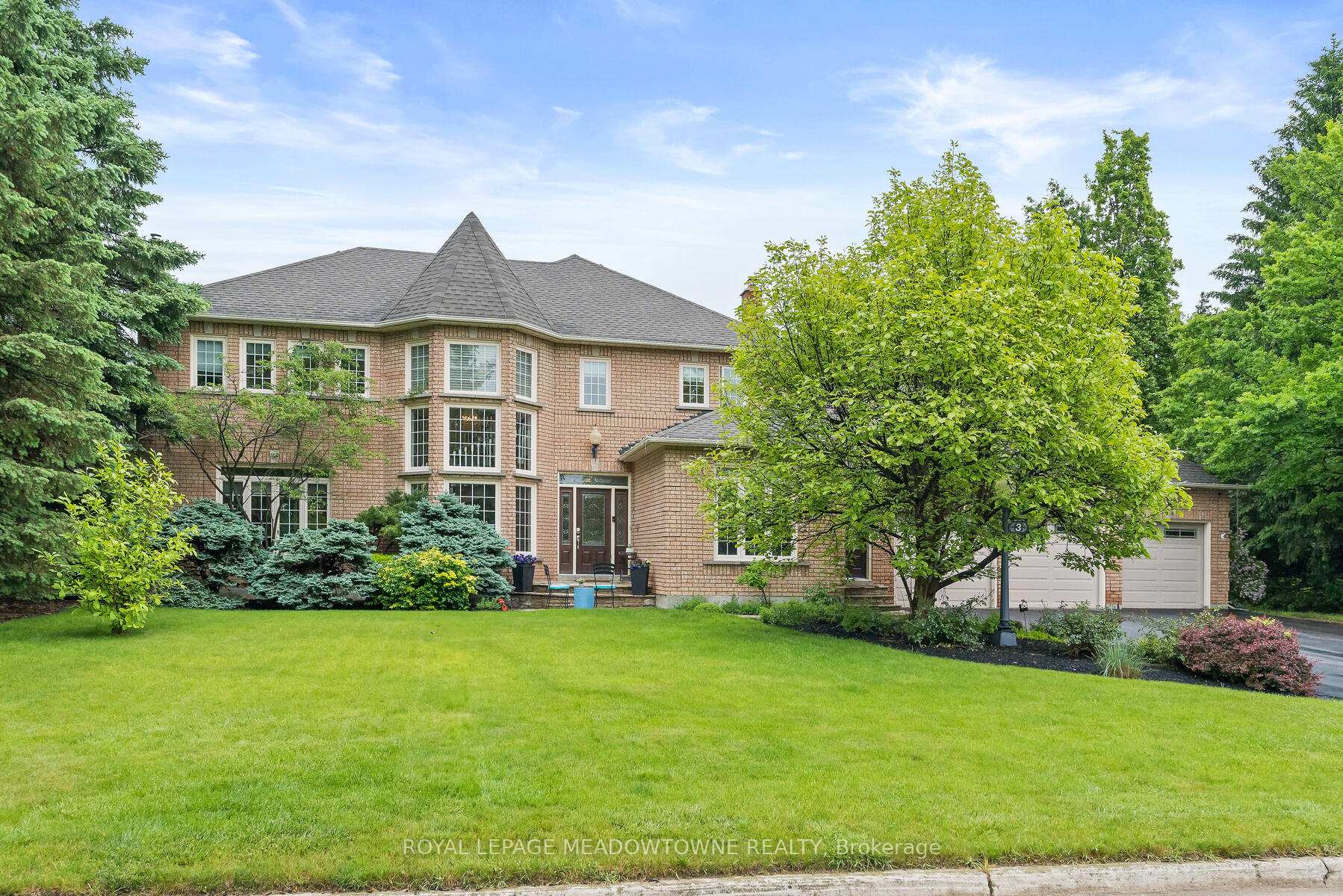 Front of 3 Thomas Court