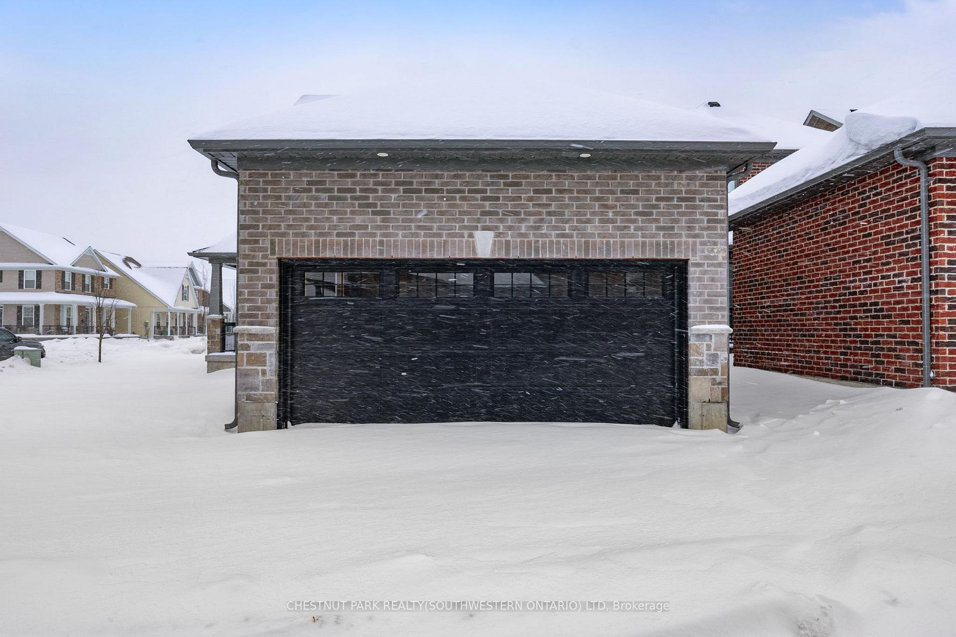 Photo 5 of 300 Noftall Gardens, Peterborough, Northcrest Ward 5 — HOMEH