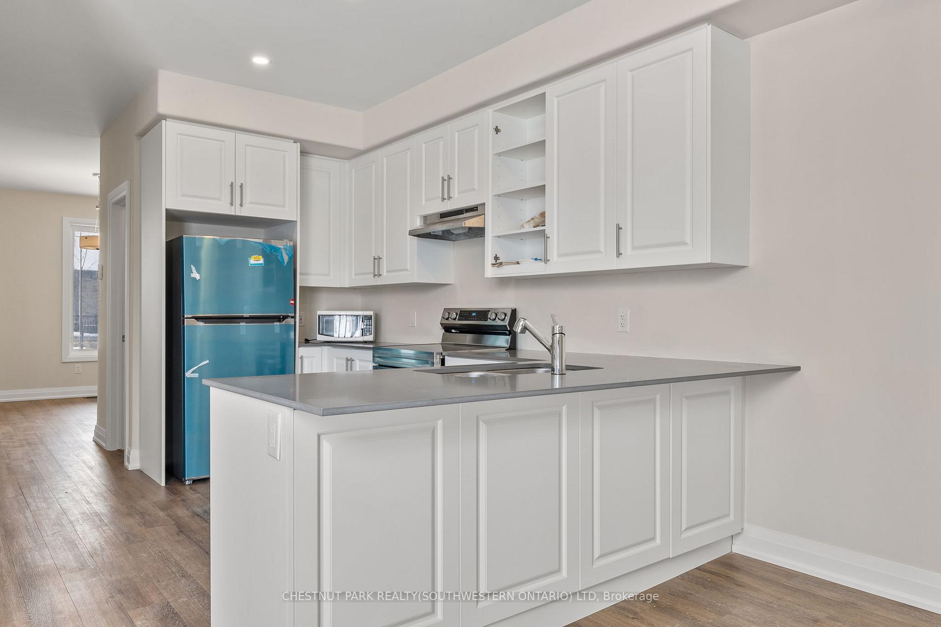 Photo 14 of 300 Noftall Gardens, Peterborough, Northcrest Ward 5 — HOMEH