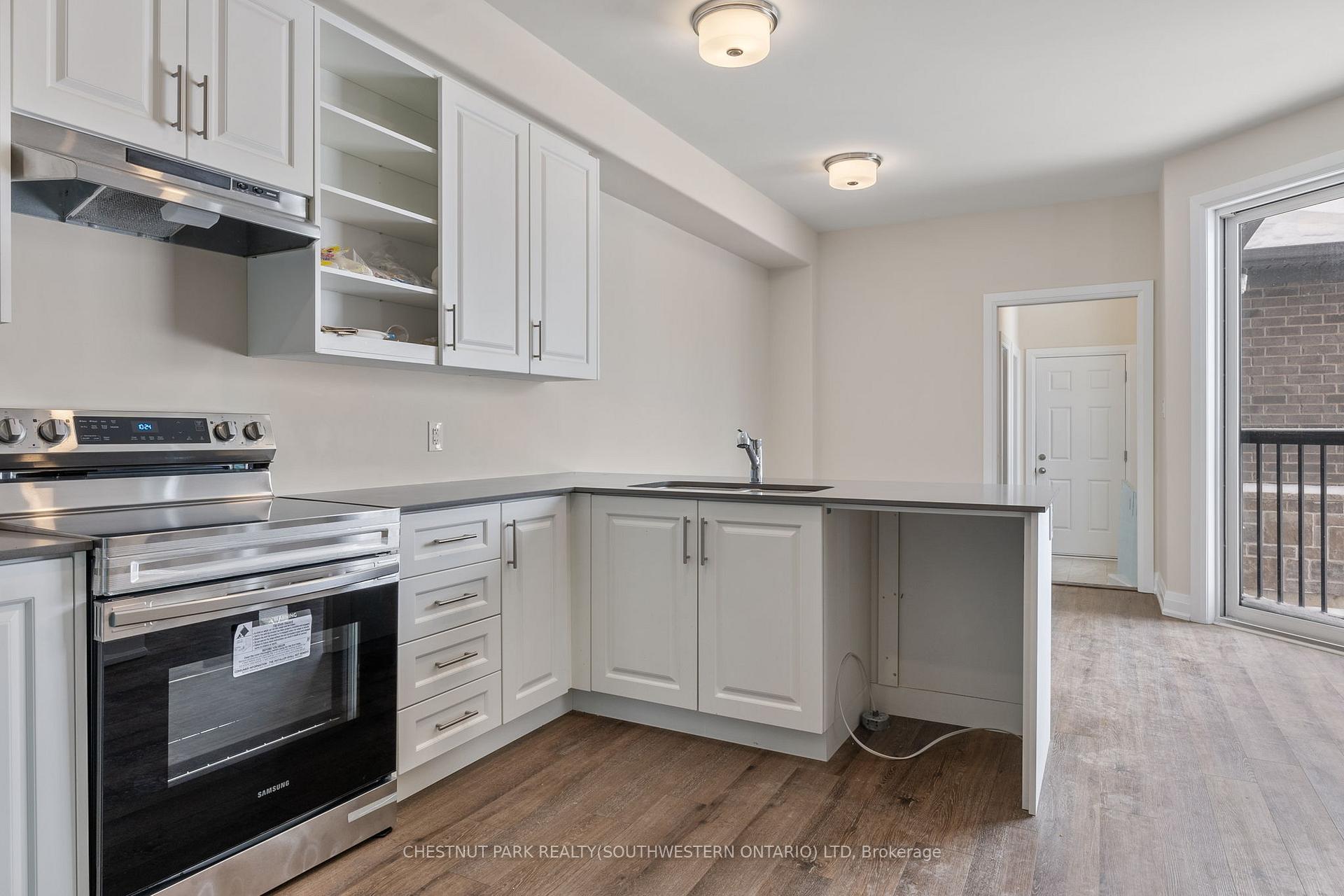 Photo 16 of 300 Noftall Gardens, Peterborough, Northcrest Ward 5 — HOMEH