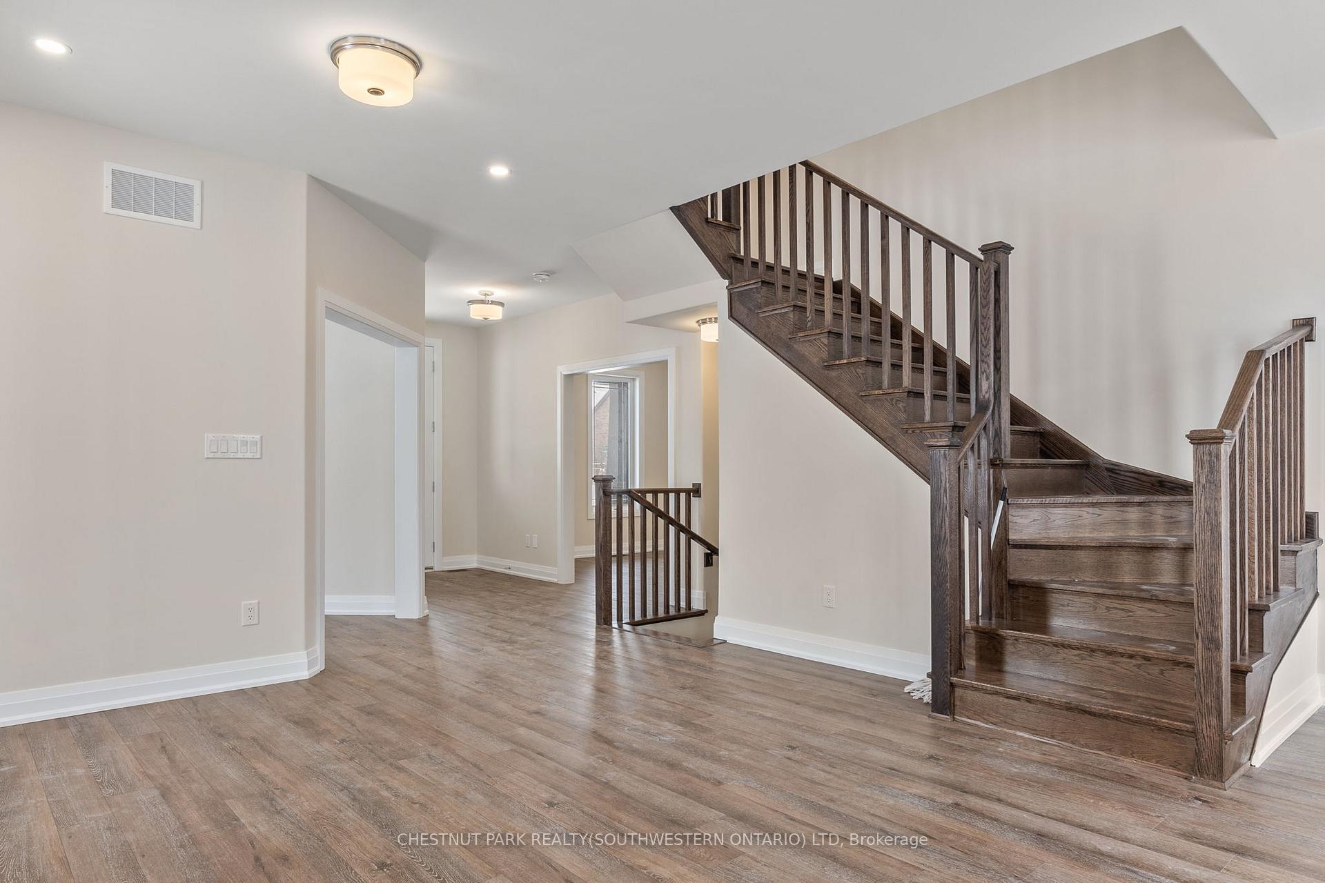 Photo 18 of 300 Noftall Gardens, Peterborough, Northcrest Ward 5 — HOMEH