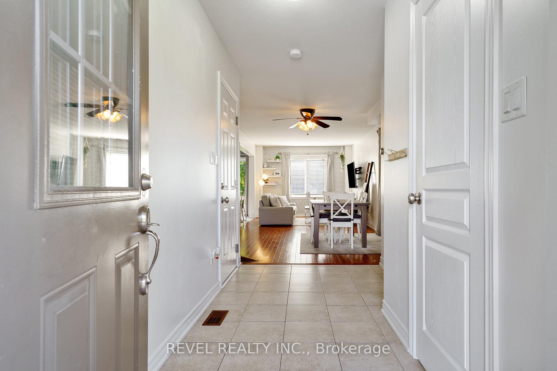 Photo 3 of Unit 35, 222 Fall Fair Way, Hamilton, Binbrook — HOMEH
