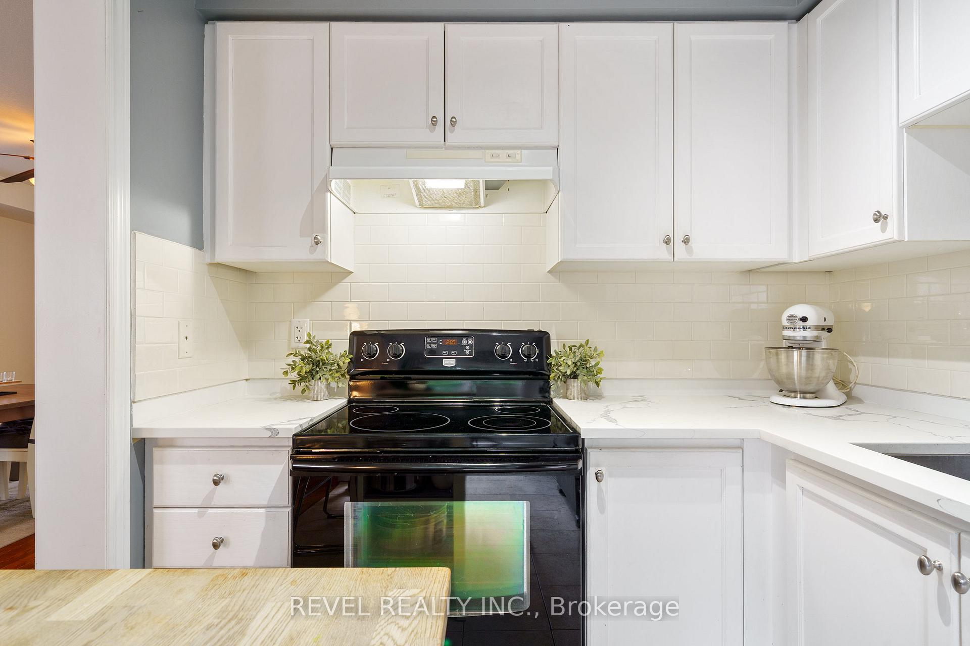 Photo 25 of Unit 35, 222 Fall Fair Way, Hamilton, Binbrook — HOMEH