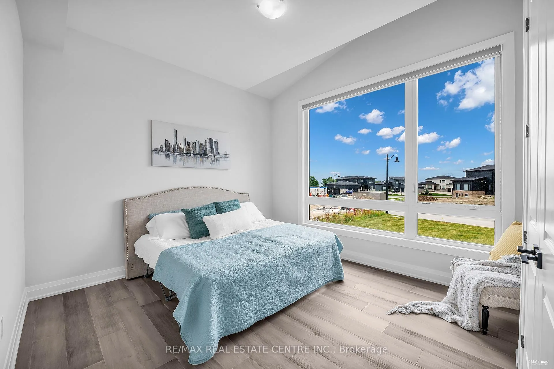 Photo 21 of 119 Sladden Court, Blue Mountains — HOMEH