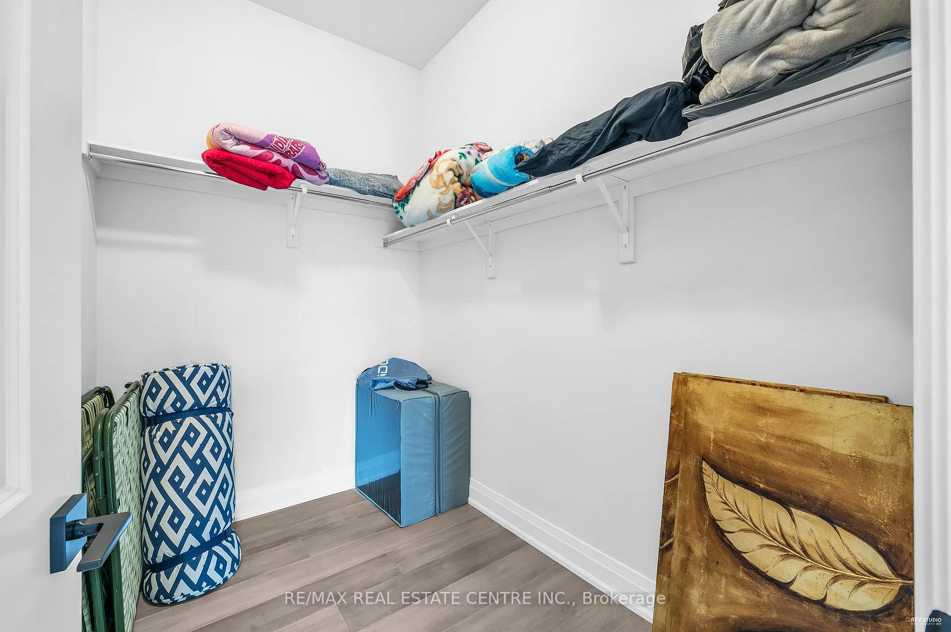 Photo 31 of 119 Sladden Court, Blue Mountains — HOMEH