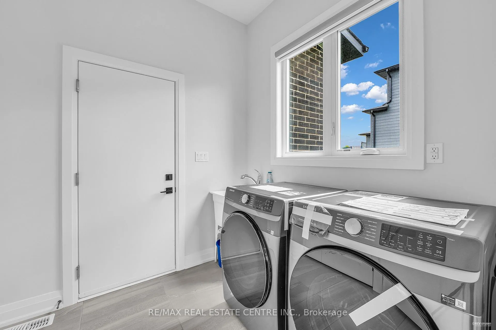 Photo 45 of 119 Sladden Court, Blue Mountains — HOMEH