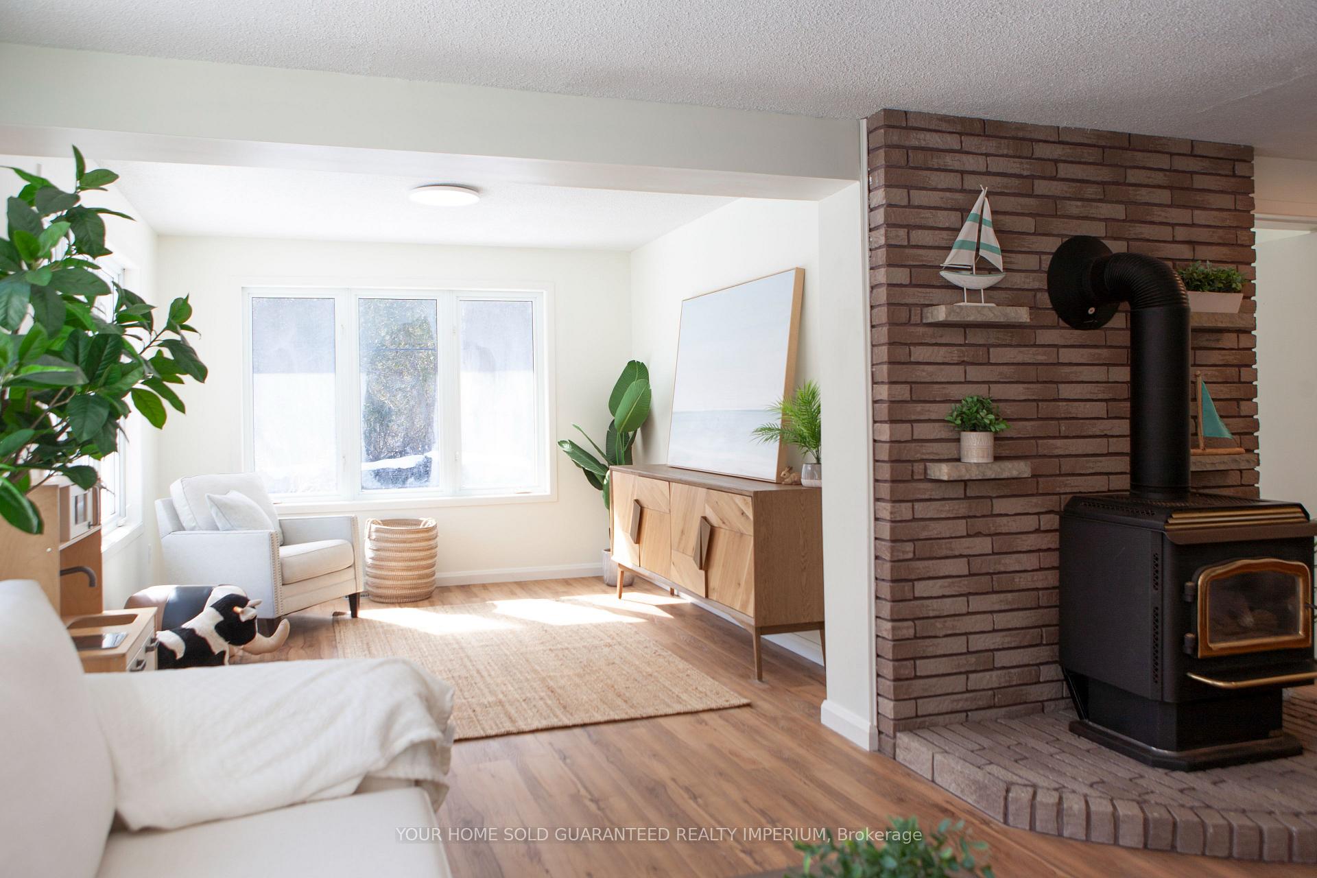 Photo 6 of 1333 Hilliard Street, Peterborough, Northcrest Ward 5 — HOMEH