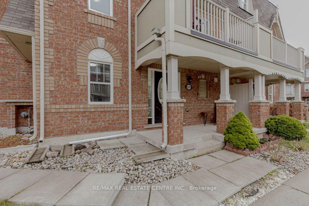 Photo 3 of 629 Attenborough Terrace, Milton, Willmott — HOMEH