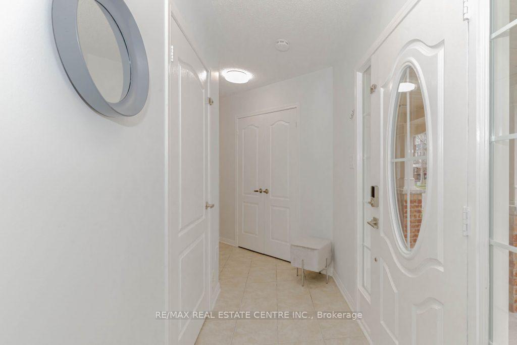 Photo 6 of 629 Attenborough Terrace, Milton, Willmott — HOMEH