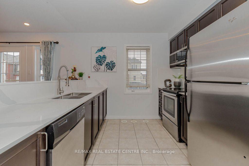 Photo 18 of 629 Attenborough Terrace, Milton, Willmott — HOMEH