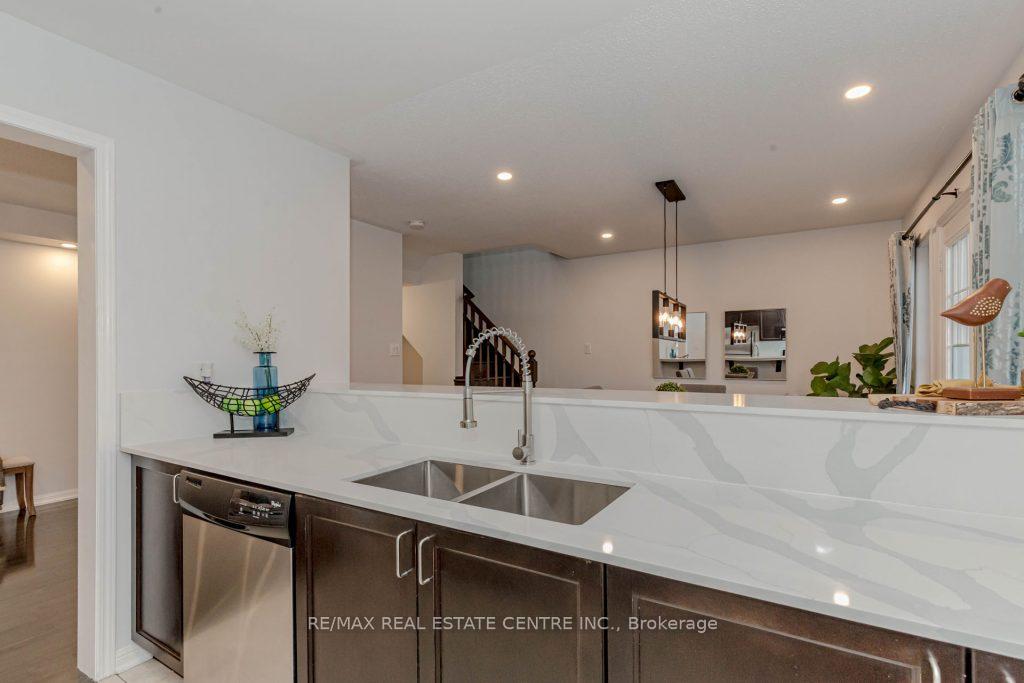 Photo 19 of 629 Attenborough Terrace, Milton, Willmott — HOMEH