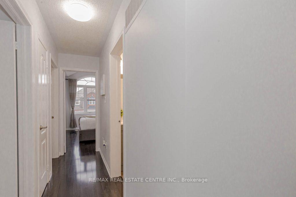 Photo 25 of 629 Attenborough Terrace, Milton, Willmott — HOMEH