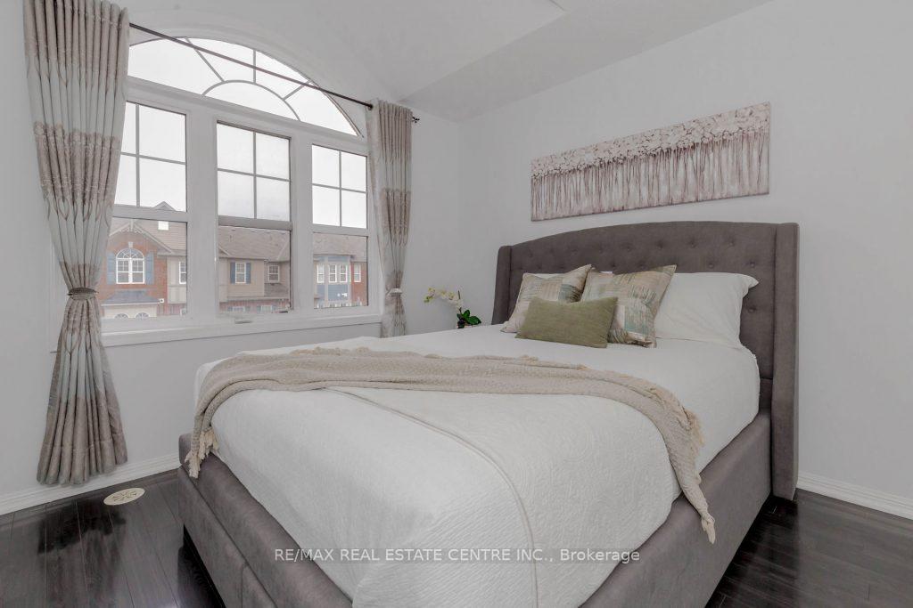 Photo 26 of 629 Attenborough Terrace, Milton, Willmott — HOMEH