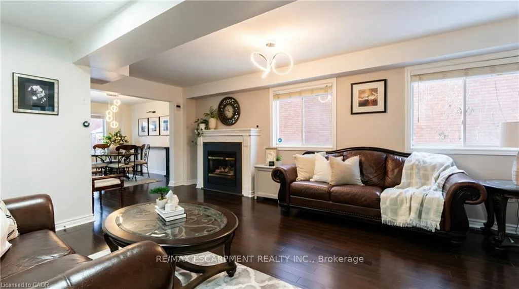 Photo 7 of 2062 Westmount Drive, Oakville, Westmount — HOMEH
