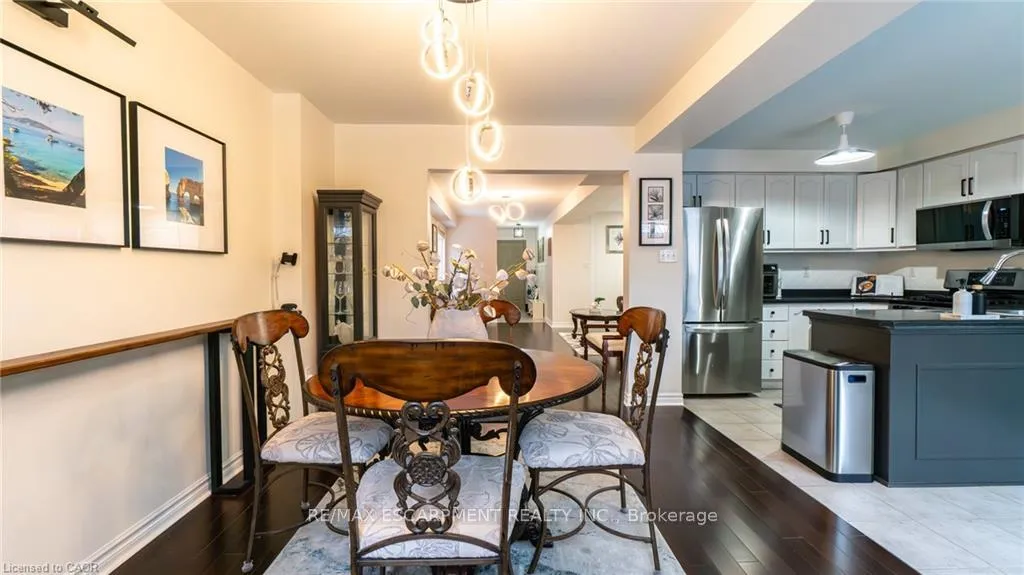 Photo 10 of 2062 Westmount Drive, Oakville, Westmount — HOMEH