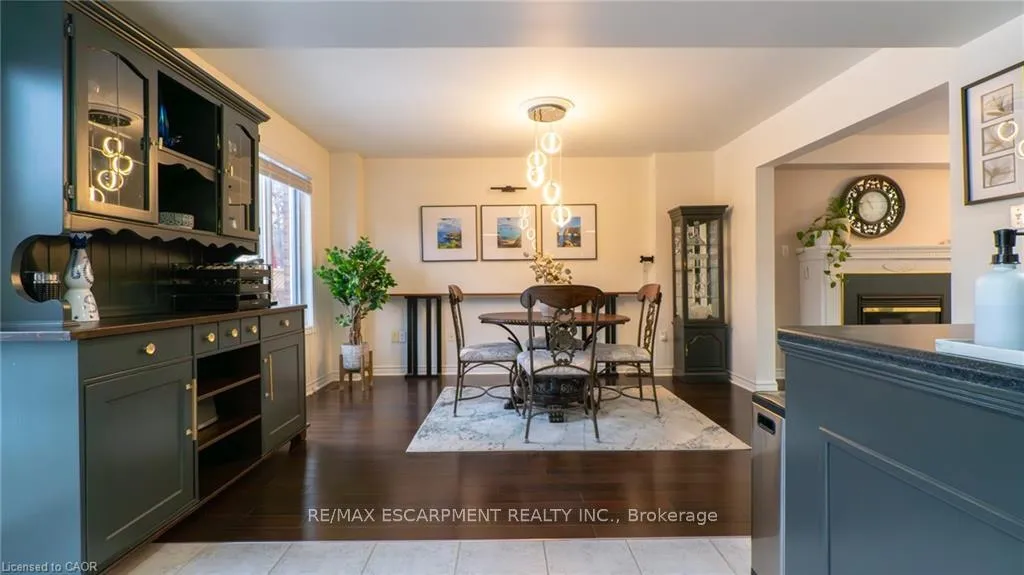 Photo 12 of 2062 Westmount Drive, Oakville, Westmount — HOMEH