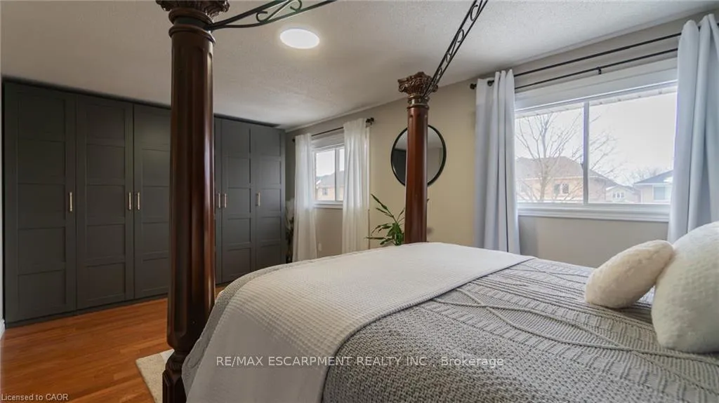 Photo 20 of 2062 Westmount Drive, Oakville, Westmount — HOMEH