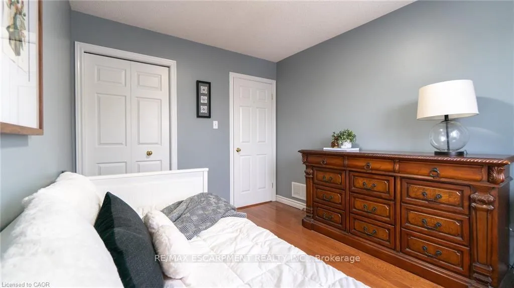 Photo 27 of 2062 Westmount Drive, Oakville, Westmount — HOMEH
